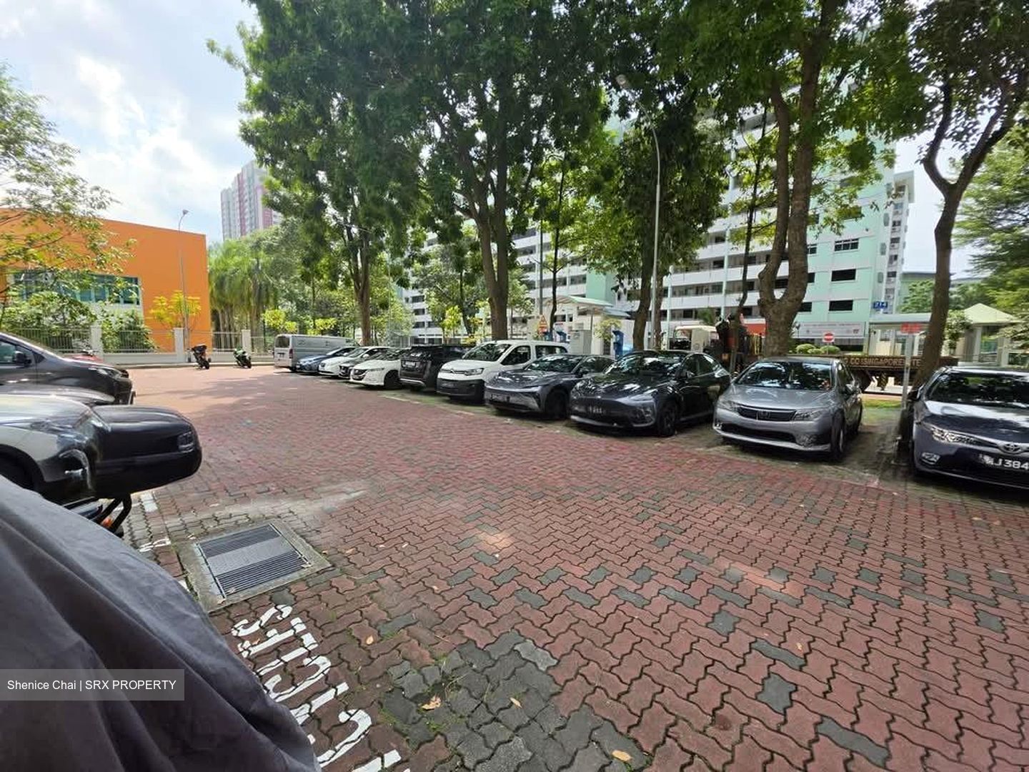 Ang Mo Kio Avenue 1 (D20), Shop House #577700681